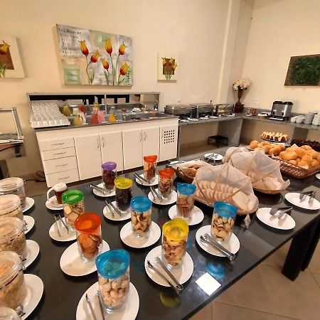 Hotel Santiago Lindóia Екстериор снимка
