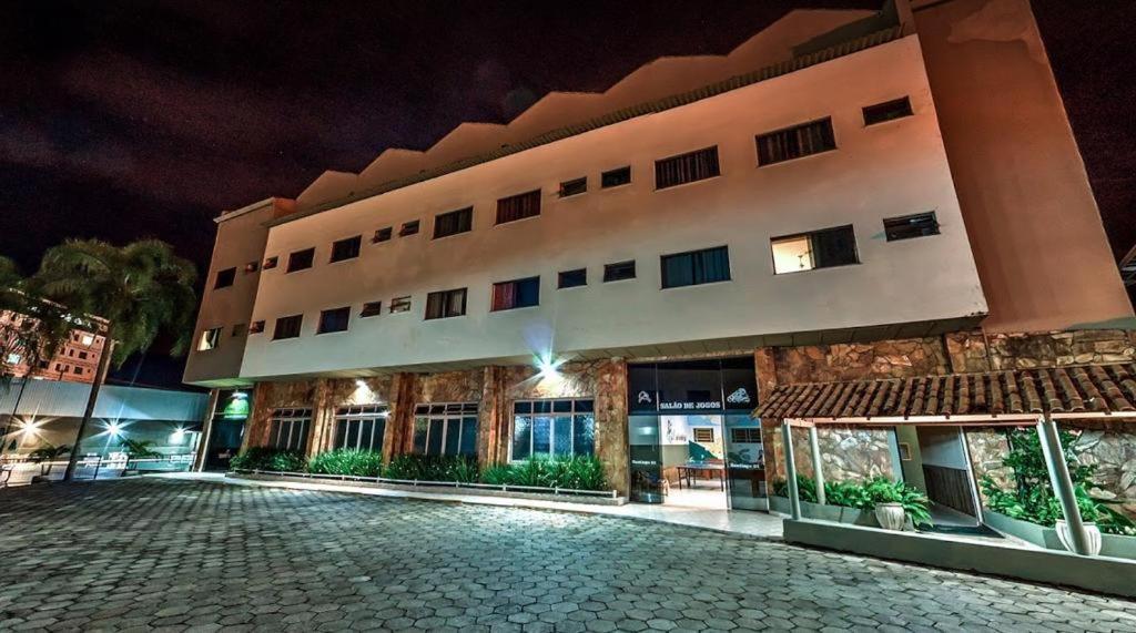 Hotel Santiago Lindóia Екстериор снимка