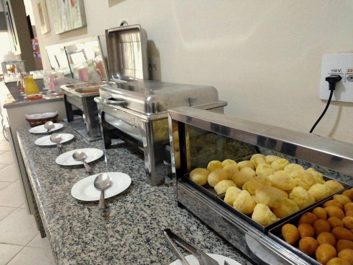 Hotel Santiago Lindóia Екстериор снимка