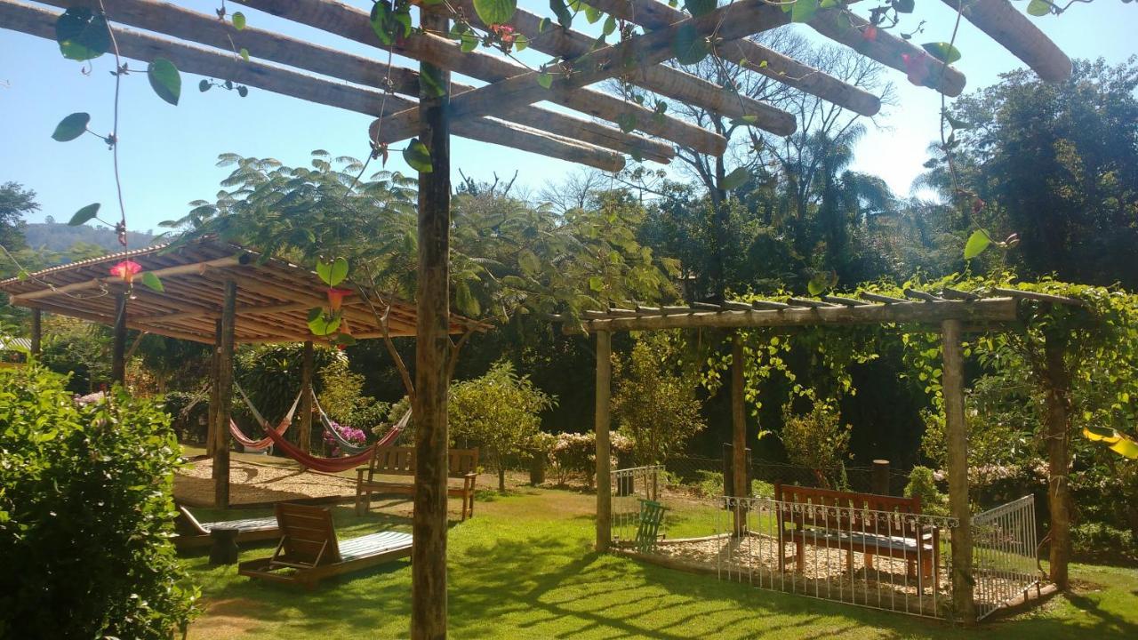 Hotel Santiago Lindóia Екстериор снимка