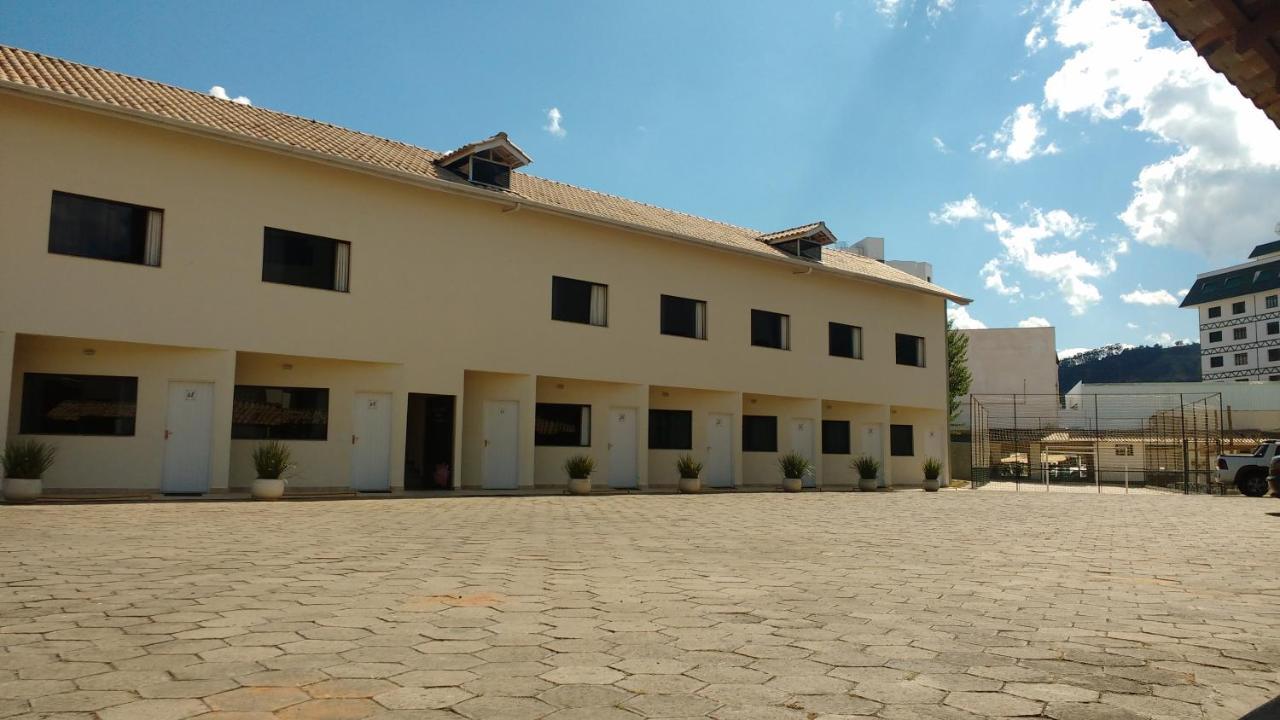 Hotel Santiago Lindóia Екстериор снимка